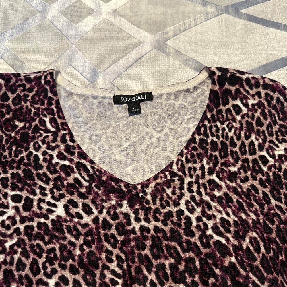 Leopard Print V-Neck Women's Top in Plum - Picture 4 of 7